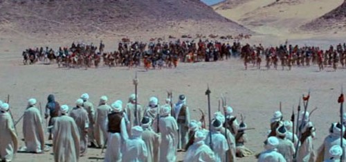 Bedir’de İslam Ordusu ile Müşrik Ordusu Karşı Karşıya