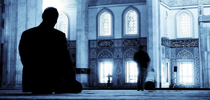 Namazda Kıraat Farz mı?