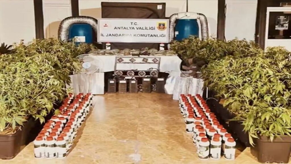 23 İlde 6 Milyon Uyuşturucu Hap Ele Geçirildi