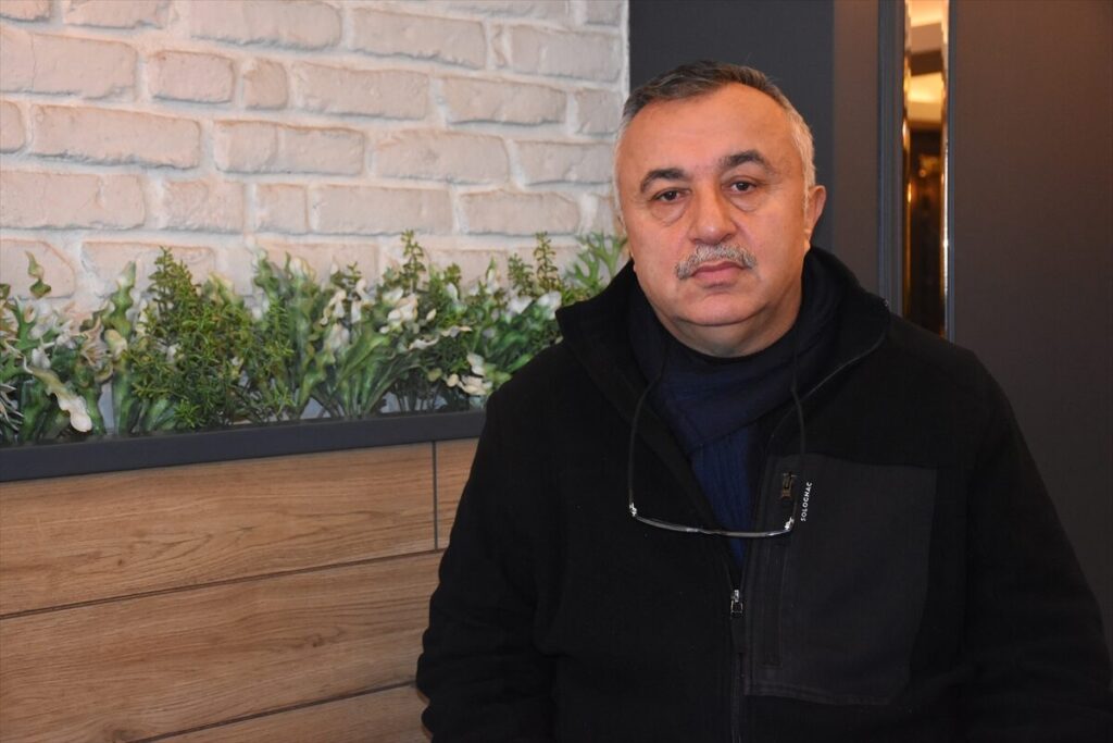 28 Şubat mağduru eski öğretmen, farklı alanlarda insanlara faydalı olmaya çalışıyor