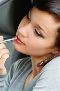 5 Dakikada Makyaj Yapmanın Sırları