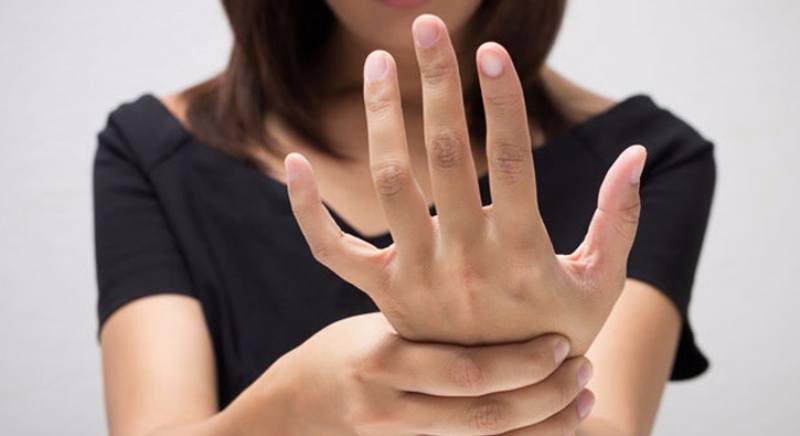 Parmaklarınızın neden uyuştuğunu hiç düşündünüz mü?