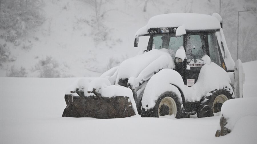 Bolu Dağı’nda kar etkisini sürdürüyor