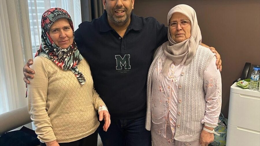 Çanakkale’de yaşayan kanser hastası kız kardeşler Bursa’da sağlıklarına kavuştu