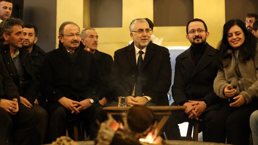 Cumhurbaşkanı Yardımcısı Yılmaz ve Bakan Işıkhan, AK Parti İstanbul teşkilatını ziyaret etti