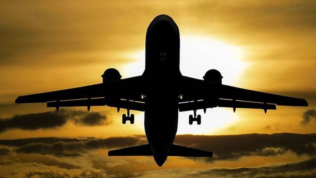 Irak ve Kuveyt, İran’a uçuşları durdurdu: Hava sahaları kapandı