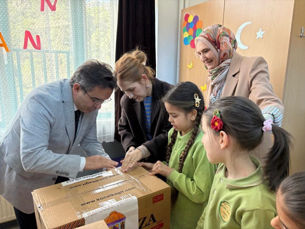 Marmaris’te ilkokul öğrencilerinden “Maarifin Kalbinde Ramazan” etkinliği