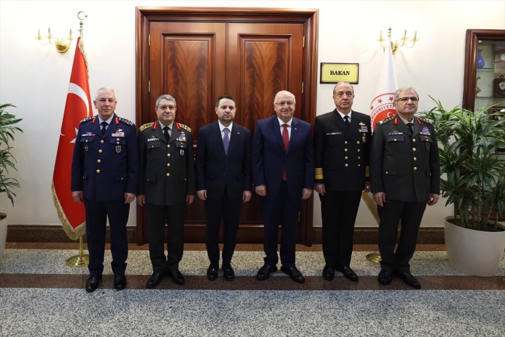 Milli Savunma Bakanı Güler, Adalet Bakanı Gürlek’i ziyaret etti