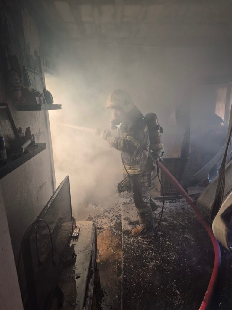 Muğla’da bir ev yandı