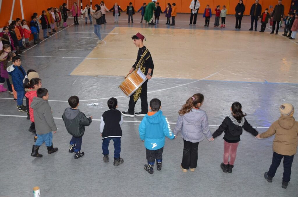 Muş’ta öğrencilerin “Maarifin Kalbinde Ramazan” coşkusu