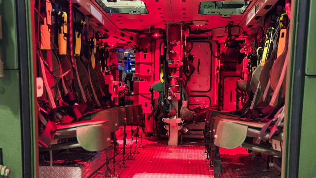 NATO Tatbikatı kapsamında Hollanda’nın Rotterdam Limanı’nda demirleyen TCG Anadolu’da Türk Savunma Sanayisi Fuarı