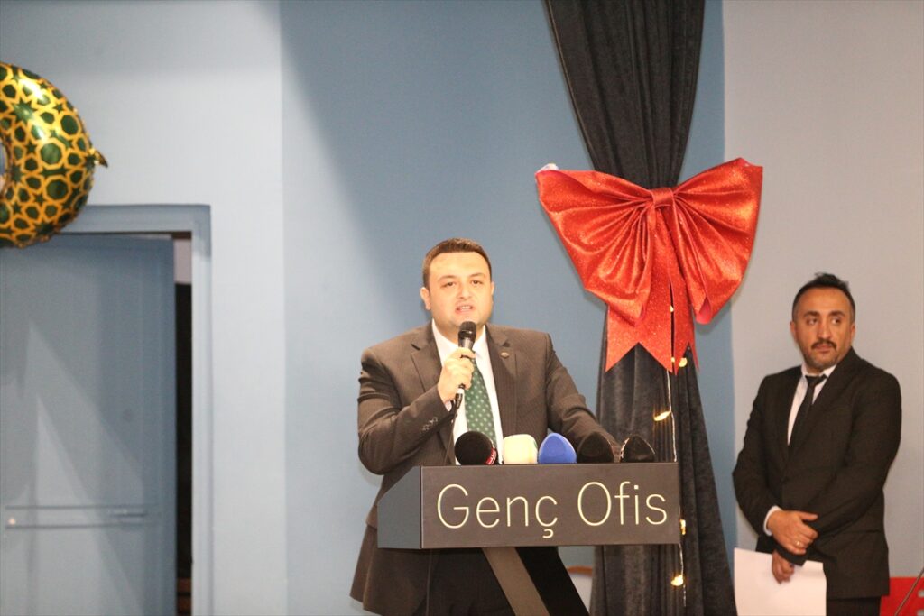 NÖHÜ’de Kampüs İftarları programında öğrencilere “IBAN kiralama” dolandırıcılığı anlatıldı