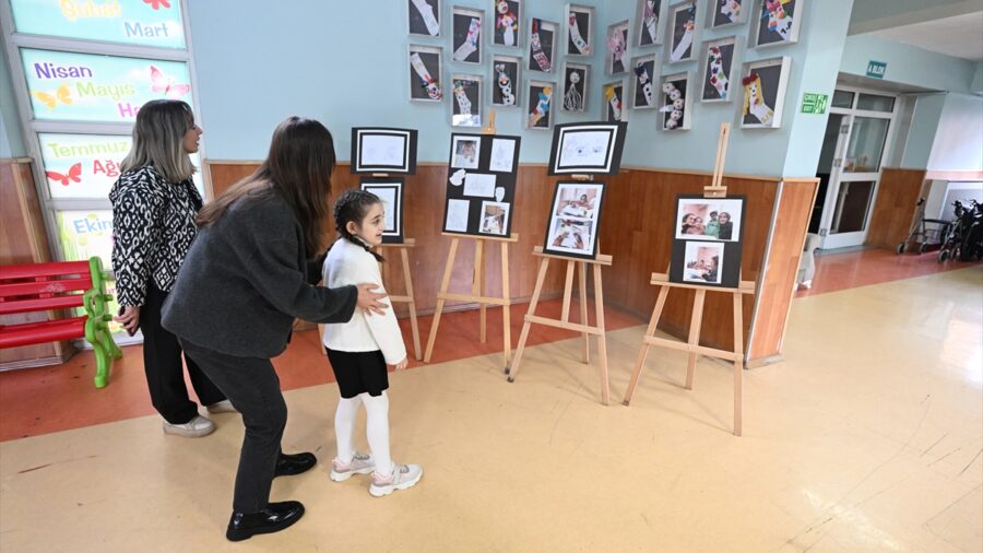 Otizmli Duru dünyasını resimle renklendirdi