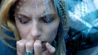 Kadınlar neden depresyon pençesinde?