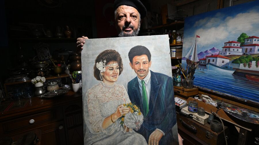 Ressamın atölyesinde unutulan portreler yarım asırdır sahiplerini bekliyor