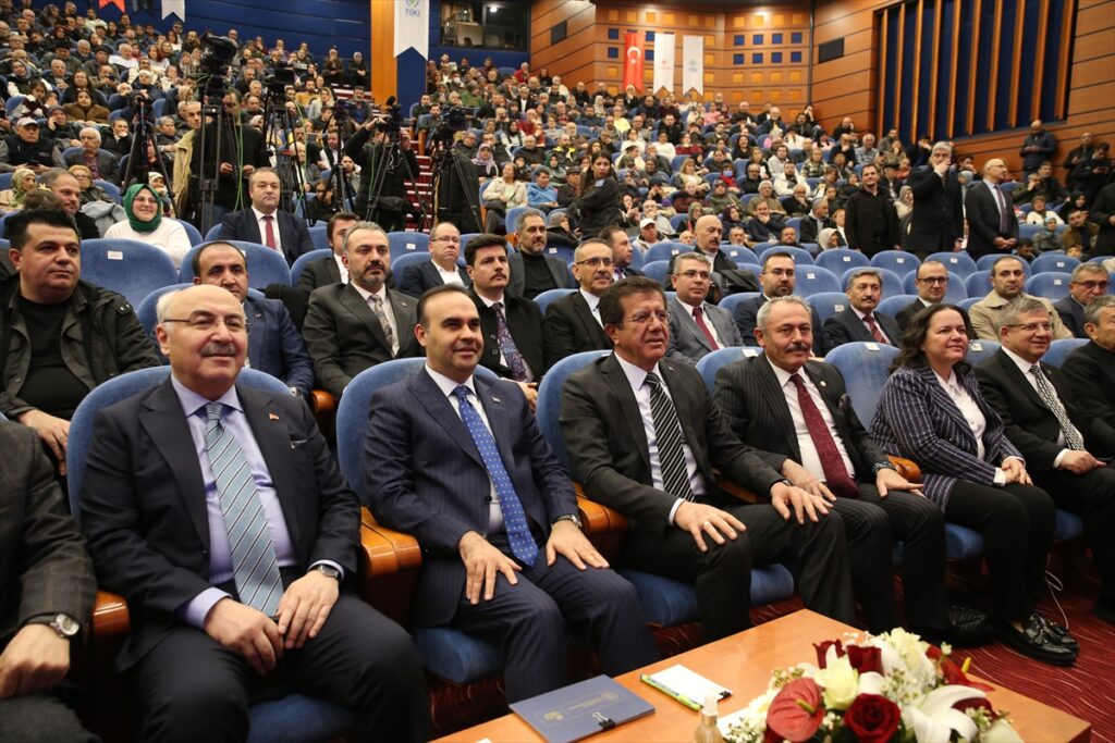 Sanayi ve Teknoloji Bakanı Kacır, Denizli’de “Yüzyılın Konut Projesi” kura çekiminde konuştu: