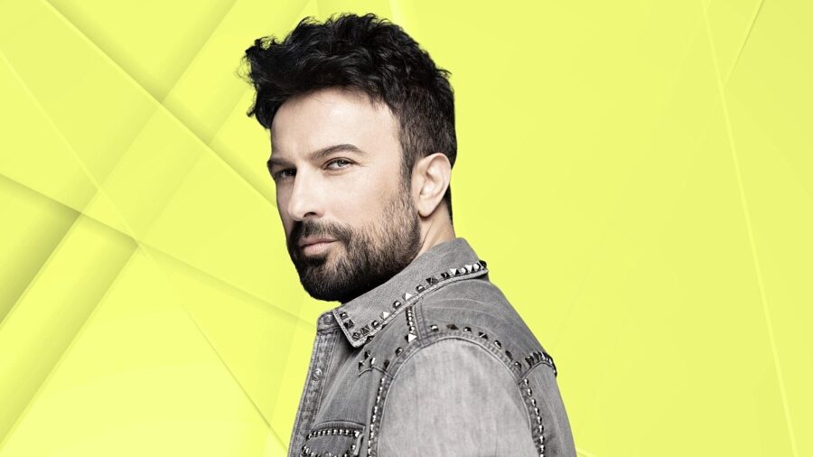 Megastar 2026’ya Damga Vurdu: Tarkan’ın Volkswagen Arena Konserinde “Baş Okşatan” Samimiyet!