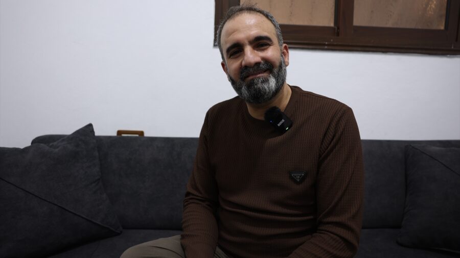 11 yıl sonra Rakka’ya dönen Suriyeli Muhammed, ramazanı ailesiyle geçirmenin sevincini yaşıyor