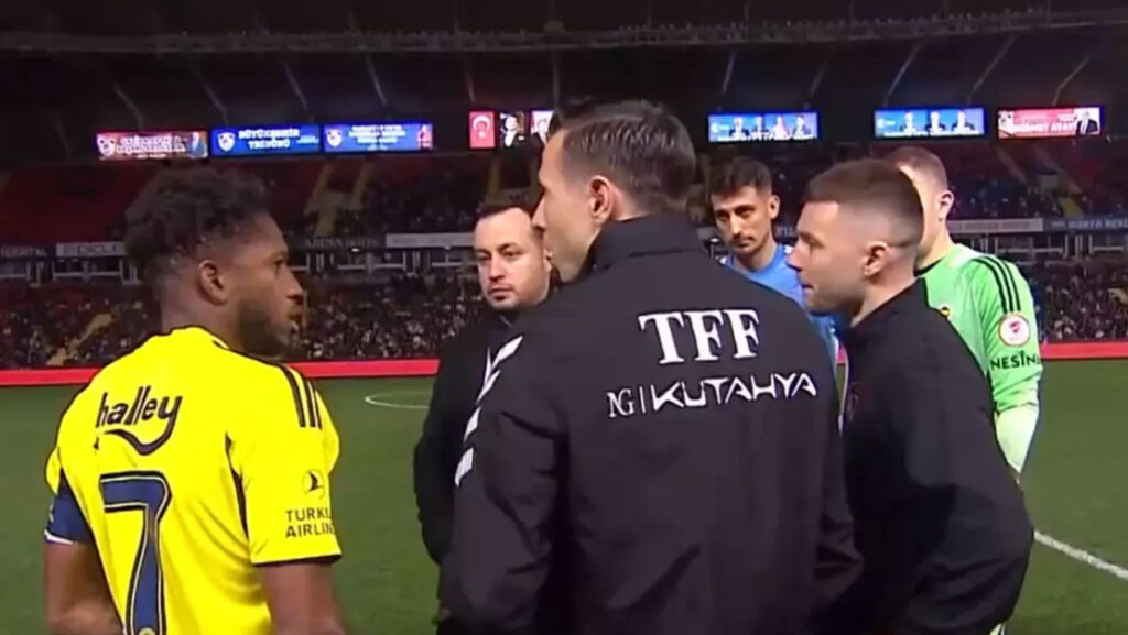 Gaziantep FK Fenerbahçe Maçında Elektrik Krizi Patlak Verdi