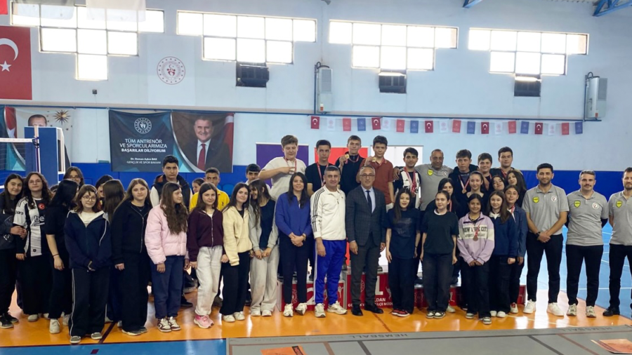 Buldan’da 18 Mart’a özel hemsball turnuvası tamamlandı