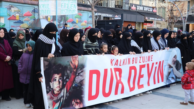 ABD ve İsrail’in İran’a yönelik saldırıları İstanbul’da protesto edildi