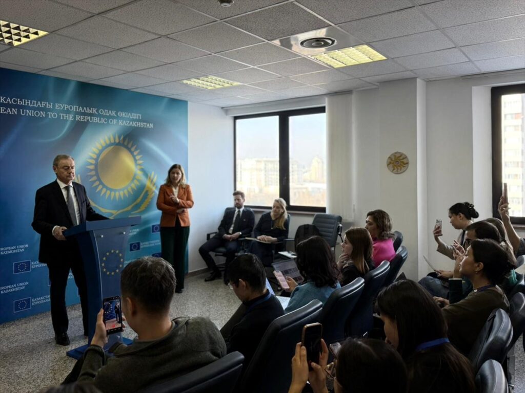 AB Yaptırımlar Özel Temsilcisi, Rusya’ya yönelik 20. yaptırım paketi üzerinde çalışıldığını söyledi