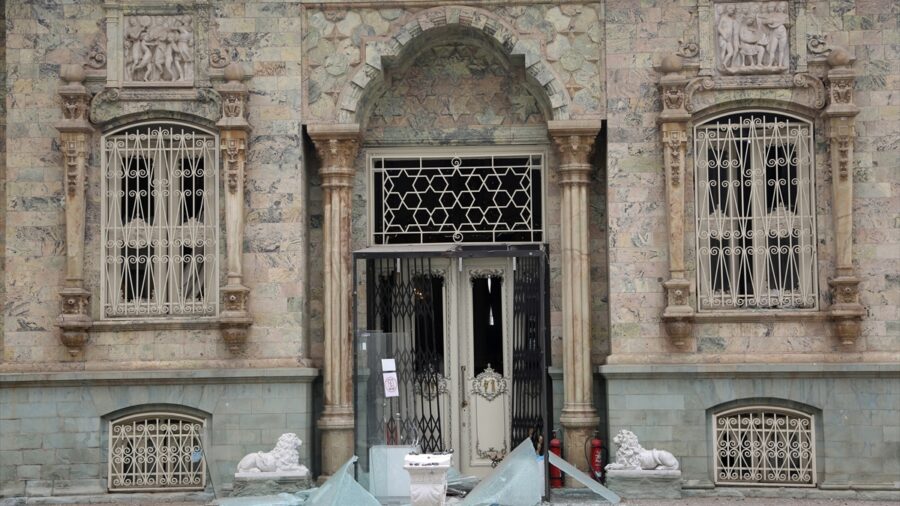 ABD-İsrail saldırılarında Tahran’daki tarihi Sadabad Sarayı hasar gördü