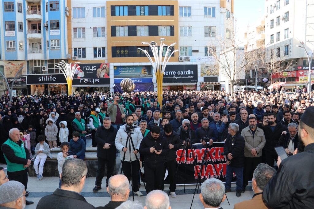ABD ve İsrail’in İran’a yönelik saldırıları Batman’da protesto edildi