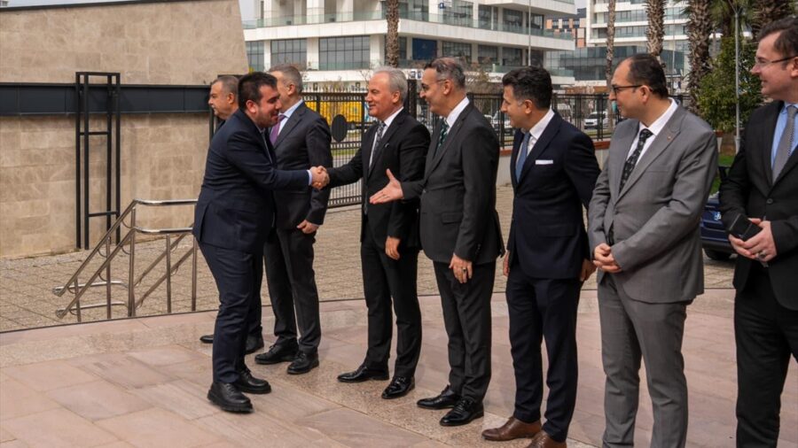 Adalet Bakan Yardımcısı Can Tuncay, İzmir Adliyesini ziyaret etti