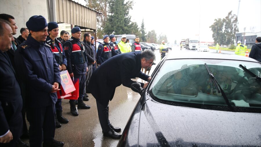 Adana Valisi Mustafa Yavuz trafik denetimine katıldı