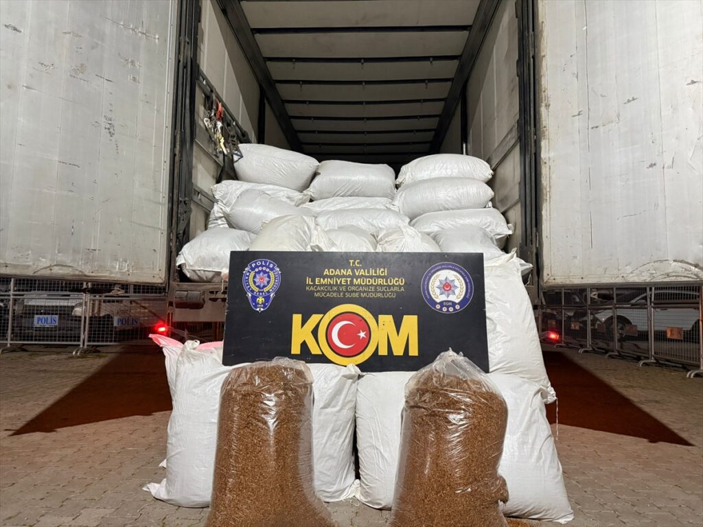 Adana’da 3 ton 40 kilogram kaçak tütün ele geçirildi