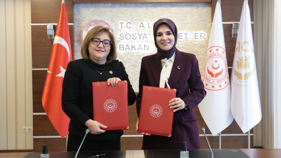 Aile ve Sosyal Hizmetler Bakanlığı ile Gaziantep Büyükşehir Belediyesi arasında işbirliği protokolü imzalandı