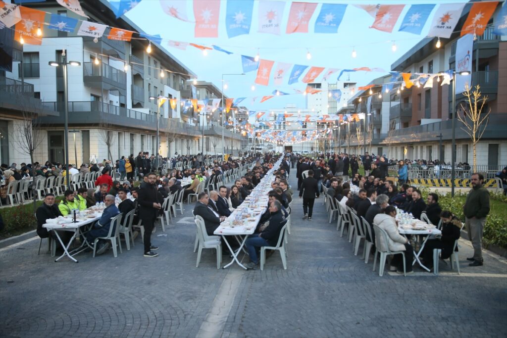 AK Parti Gençlik Kolları Genel Başkanı İbiş, Kahramanmaraş’ta iftar programında konuştu: