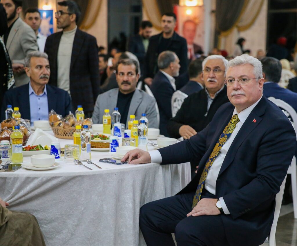 AK Parti Grup Başkanvekili Akbaşoğlu, Diyarbakır’da iftar programında konuştu: