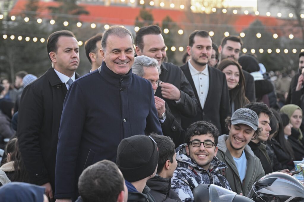 AK Parti Sözcüsü Çelik, Ankara Üniversitesi’nde iftar programına katıldı: