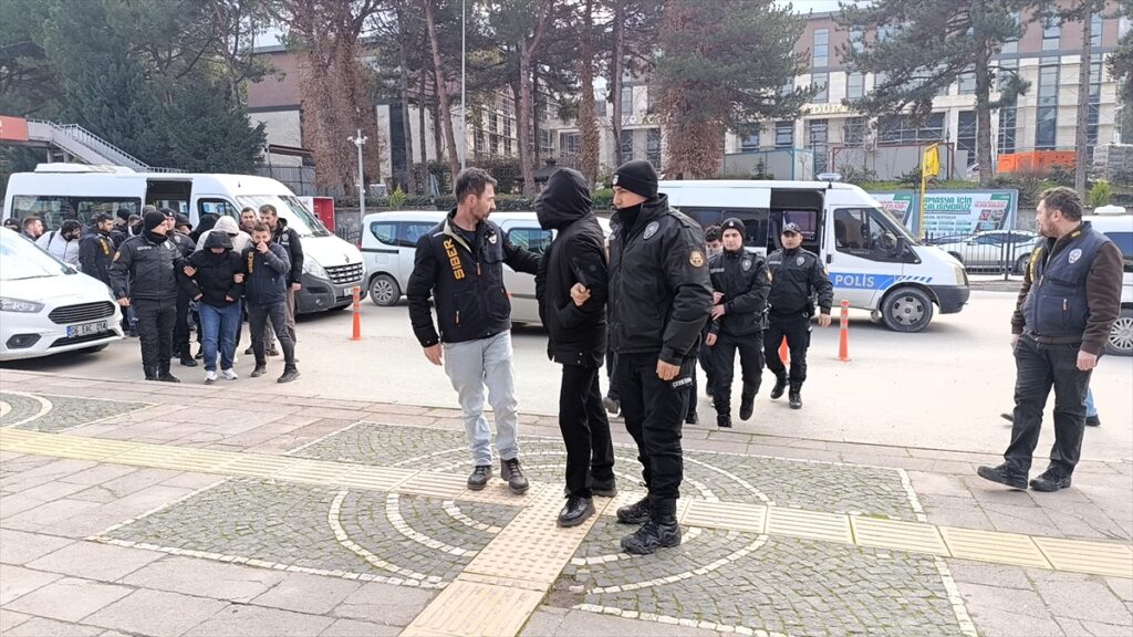 Amasya merkezli 10 ilde yasa dışı bahis operasyonunda 13 şüpheli tutuklandı