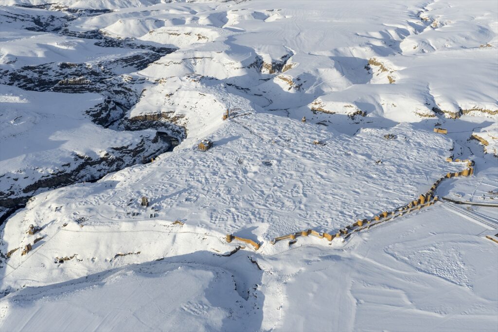 Anadolu’nun giriş kapısı Ani her yıl daha fazla ziyaretçi çekiyor