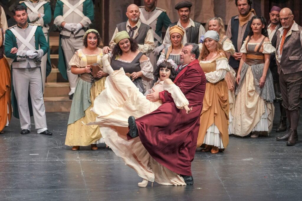 Antalya Devlet Opera ve Balesi “Aşk İksiri” operasını sahneledi