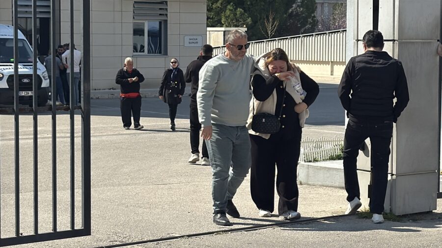 Antalya’da devrilen motosikletin sürücüsü hayatını kaybetti