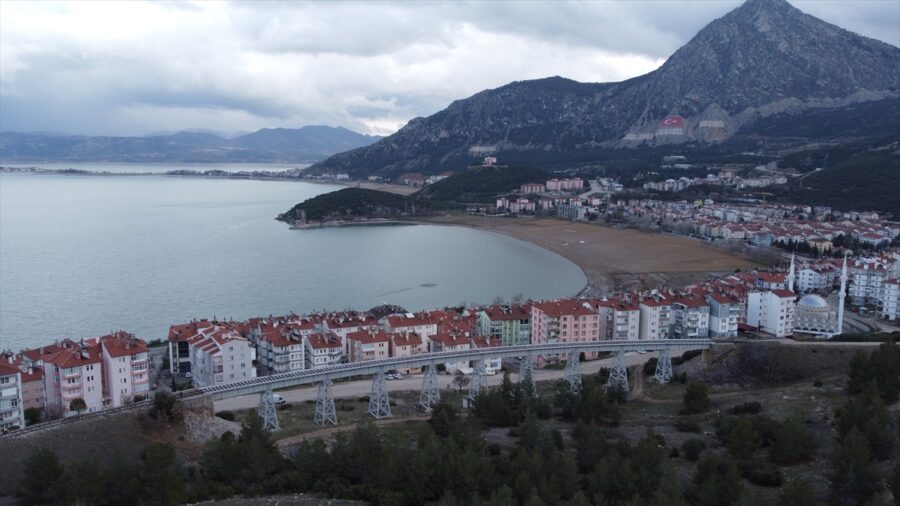 Atatürk’ün tren yolculuğunda “Ne muhteşem bir manzara” dediği Eğirdir hattı turizme açılmayı bekliyor