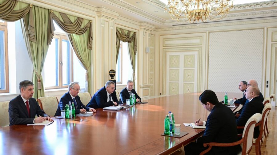 Azerbaycan Cumhurbaşkanı Aliyev, Rusya Başbakan Yardımcısı Overçuk’u kabul etti