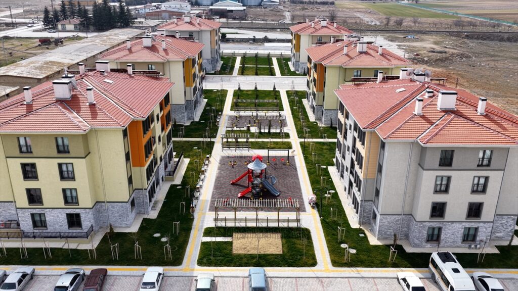 Bakan Kurum’dan Konya’daki “İlk Evim Projesi”ne ilişkin paylaşım