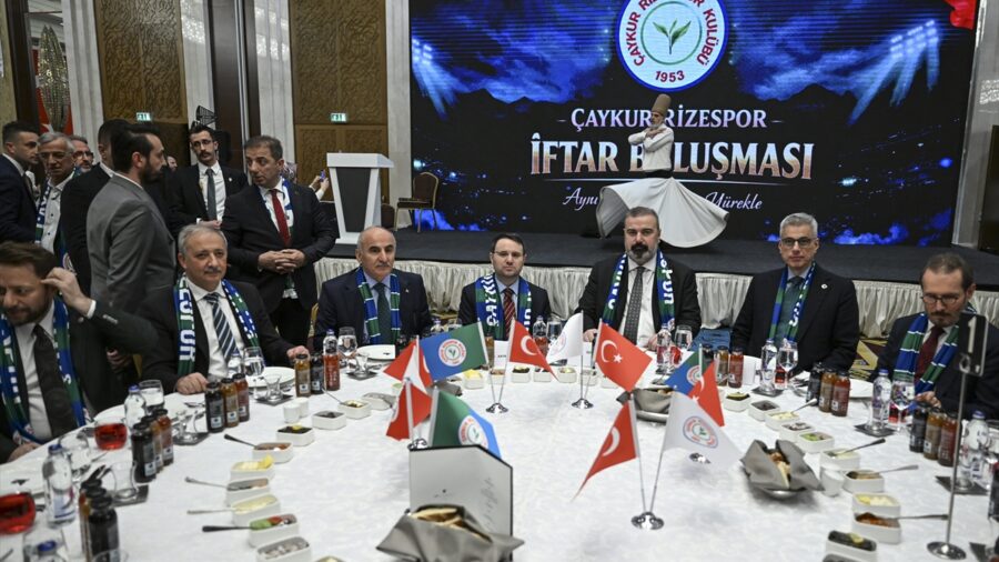 Bakanlar Memişoğlu ve Gürlek, Çaykur Rizespor Kulübü’nün iftar programına katıldı