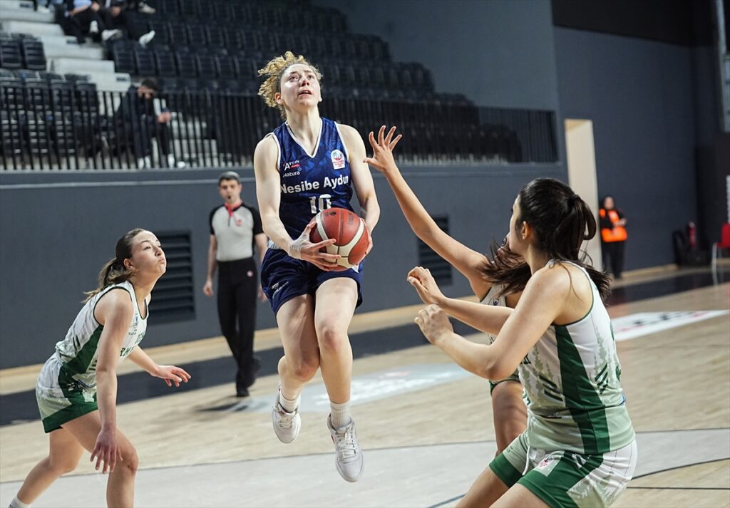 Basketbol Gençler Ligi’nde dördüncü pencere maçları başladı