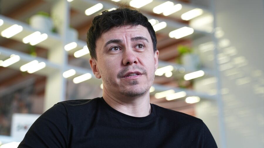 Besteci Ramiz Bayraktar, “Asylum”un ortaya çıkış hikayesini anlattı: