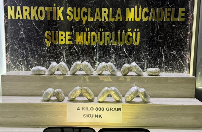 Bitlis’te valize gizlenmiş 4 kilo 800 gram uyuşturucu ele geçirildi