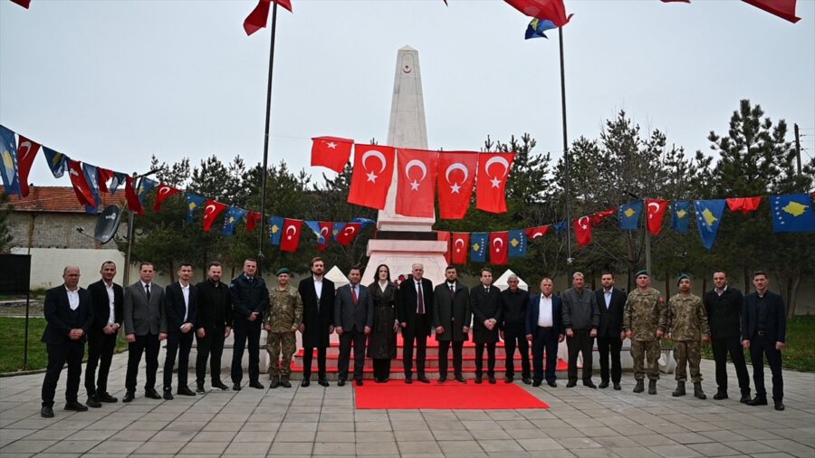 Bosna Hersek ve Kosova’da 18 Mart Şehitleri Anma Günü için tören düzenlendi