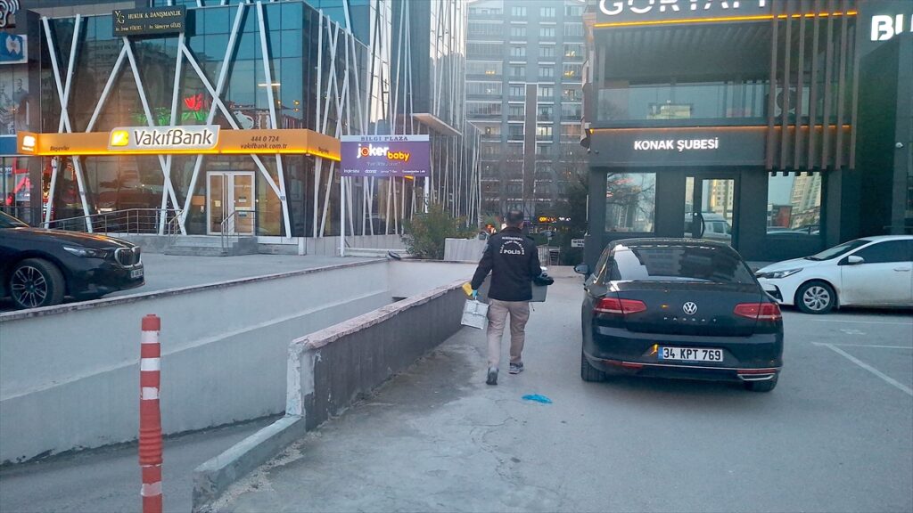 Bursa’da bir kadını silahla öldüren kişi intihar girişiminde bulundu