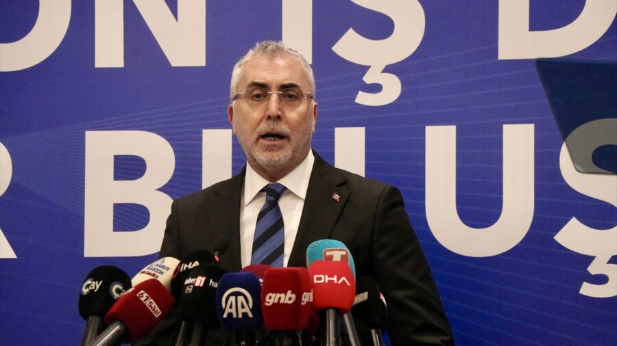 Çalışma ve Sosyal Güvenlik Bakanı Işıkhan, Trabzon’da iş insanlarıyla iftarda bir araya geldi: