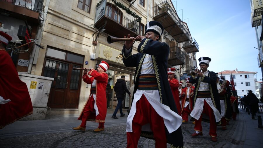 Çanakkale Deniz Zaferi’nin 111. yıl dönümü etkinlikleri Çimenlik Kalesi’ndeki törenle başladı